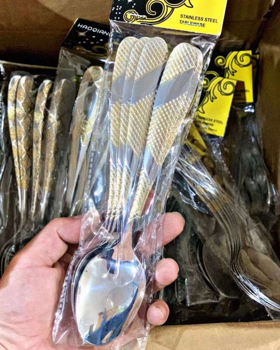 Luxury Golden Plated Embossed Handle 6pcs Plated Spoon Fork and Knife Set Middle East FlatwareStainless Steel Cutlery Set