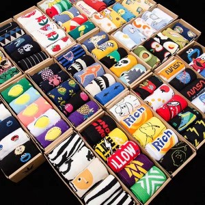 New Design Womens Cute Cotton Stockings Popular Sublimation logo Socks Men Tube Skateboard Autumn Winter Trend Socks