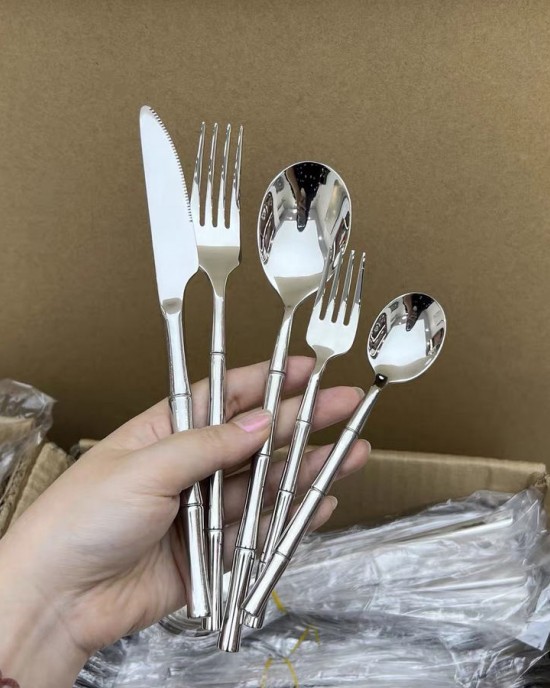 Wholesale High Quality 5 Pcs Reusable Bamboo Handle 18/10 Stainless Steel Fork Knife and Spoon Cutlery Set Silverware