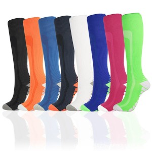 Wholesale Bicycle Socks Customize Logo Men Arrow Pattern Cycling Sports Compression slip Socks Bicycle Socks